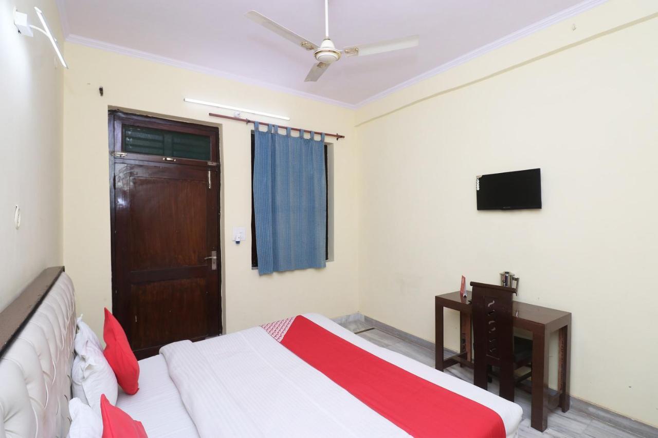Oyo Hotel Ayaan Bareilly Εξωτερικό φωτογραφία
