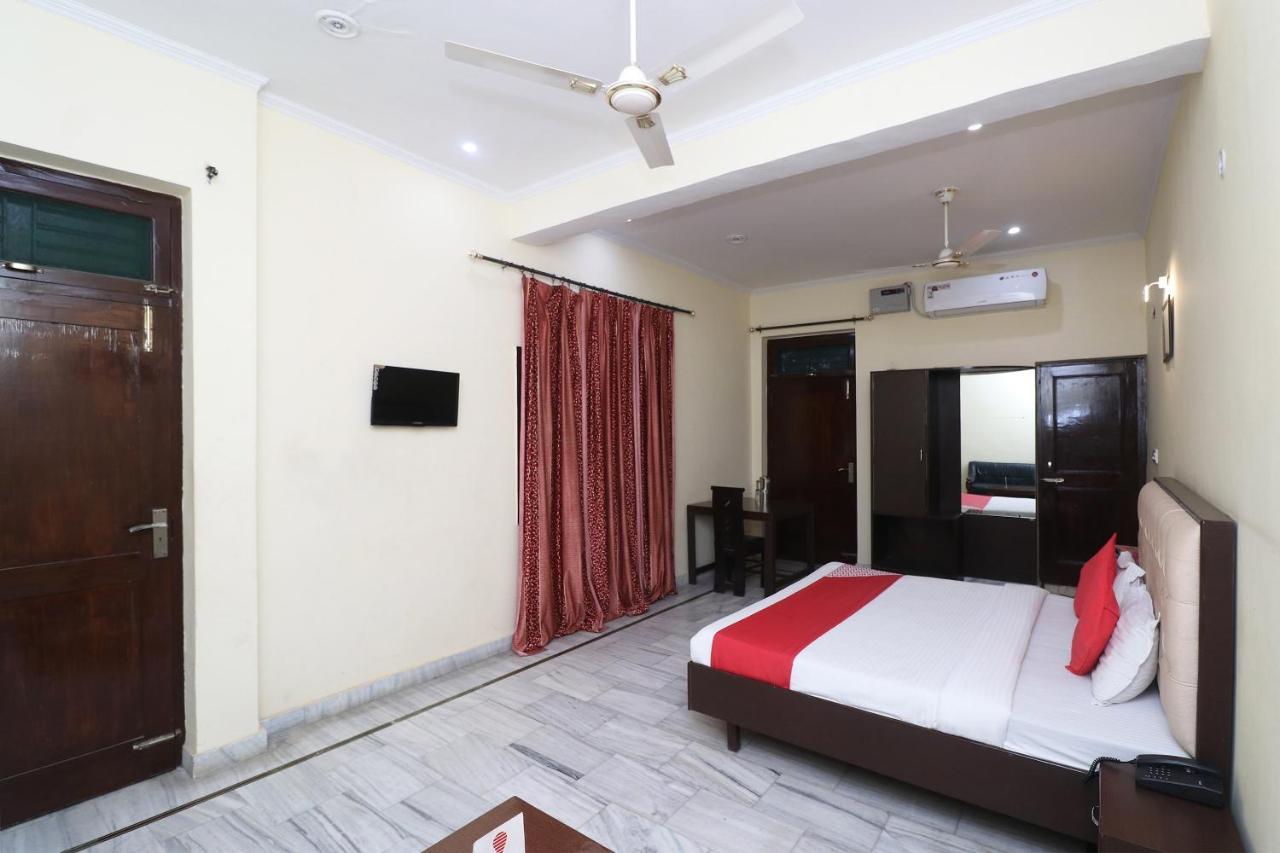 Oyo Hotel Ayaan Bareilly Εξωτερικό φωτογραφία