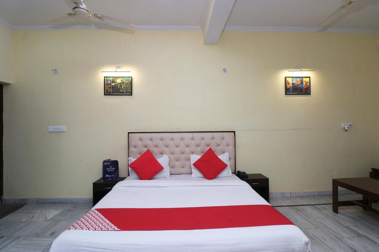 Oyo Hotel Ayaan Bareilly Εξωτερικό φωτογραφία