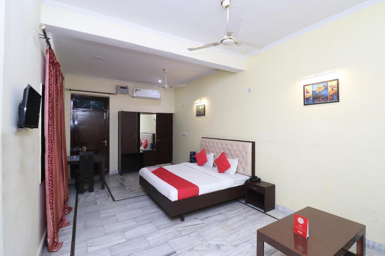 Oyo Hotel Ayaan Bareilly Εξωτερικό φωτογραφία