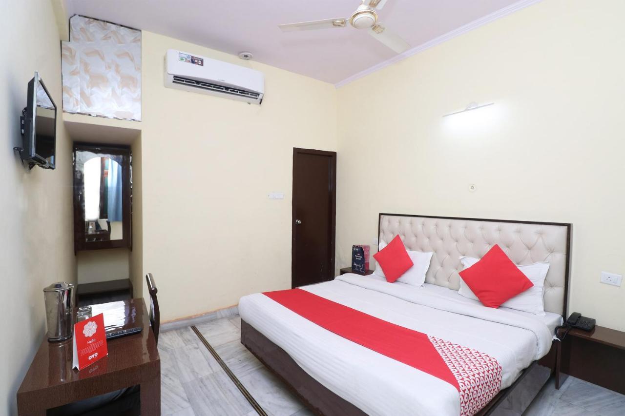 Oyo Hotel Ayaan Bareilly Εξωτερικό φωτογραφία