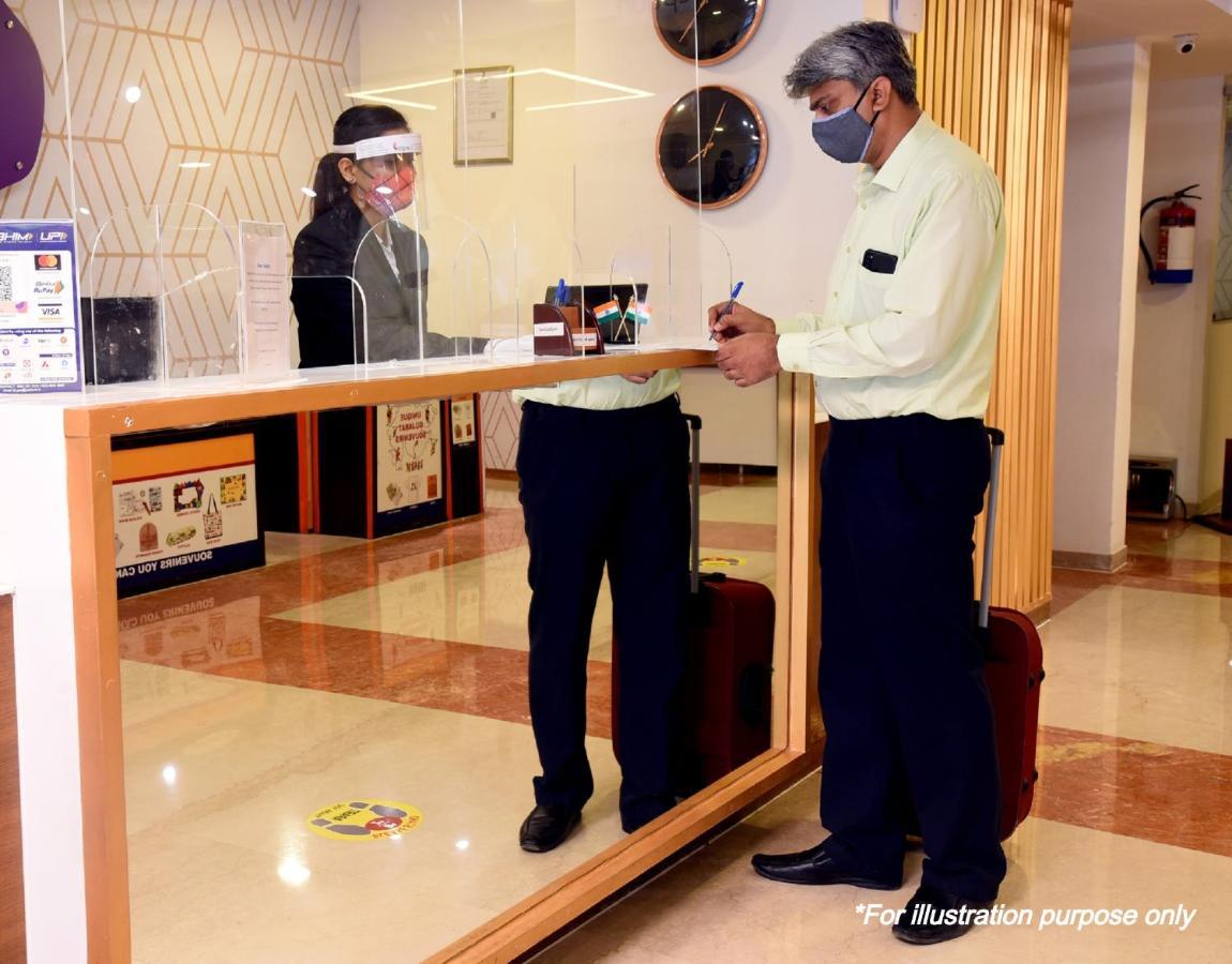 Oyo Hotel Ayaan Bareilly Εξωτερικό φωτογραφία